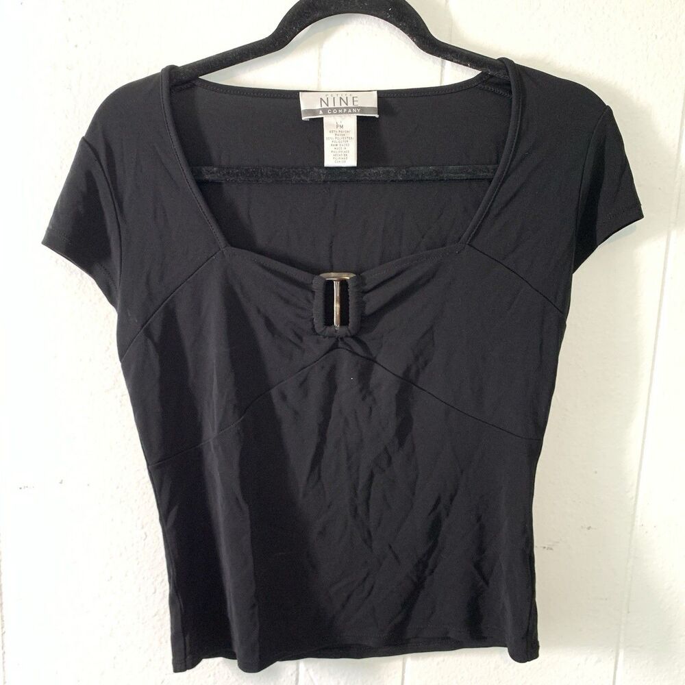 Vtg Nine & Company Womens Medium Shirt Crop Stretch Knit Buckle Whimsy Goth Y2K